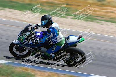 media/Apr-30-2023-CRA (Sun) [[020fcf5d43]]/Race 6-400 Expert-Amateur Supersport/